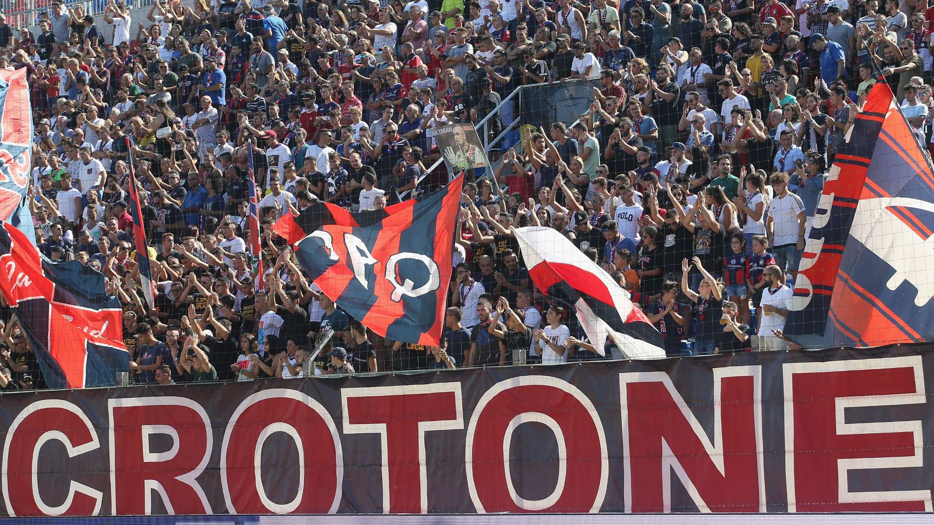 Crotone fans