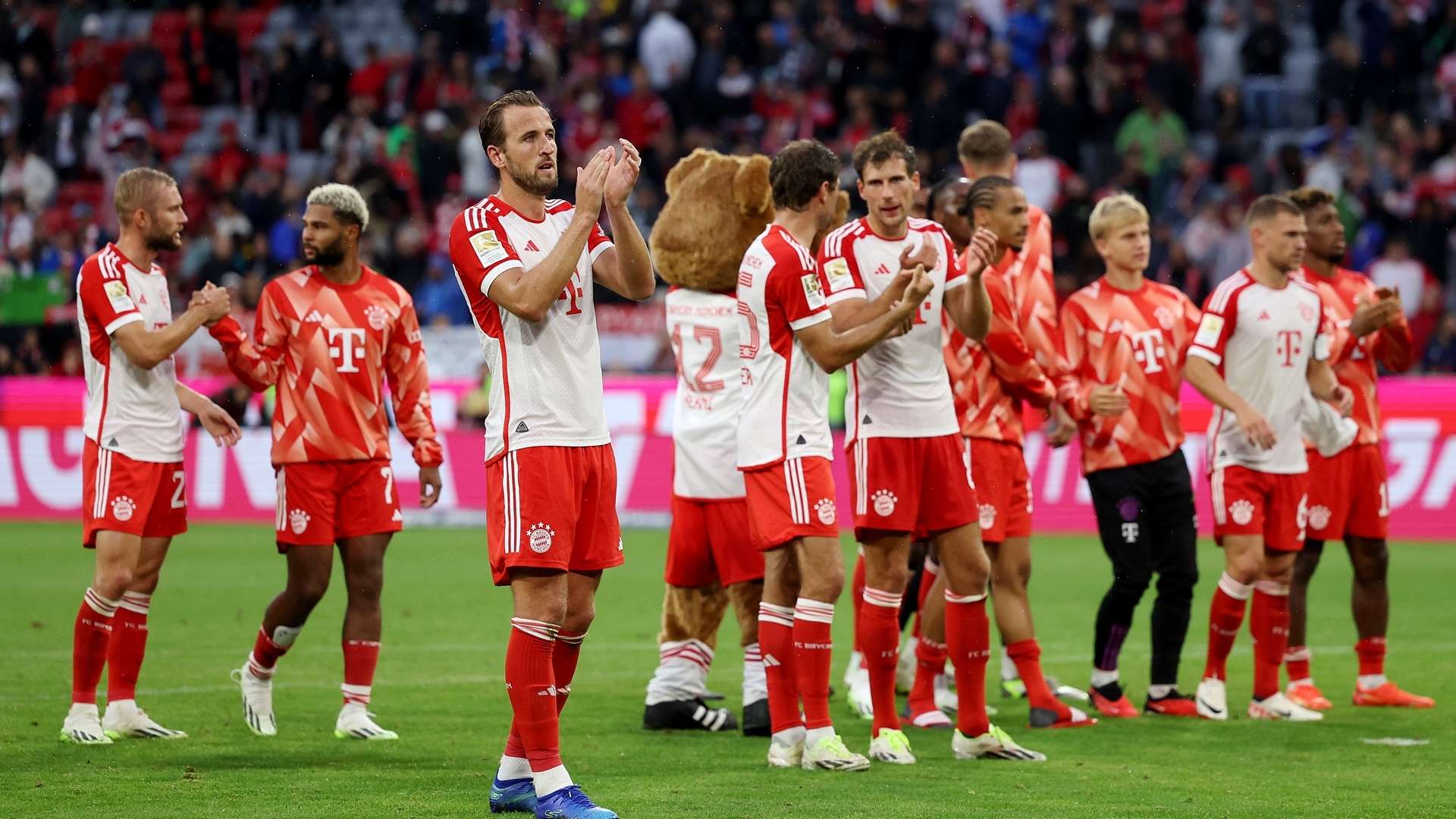 FC Bayern vs. FC Augsburg Harry Kane