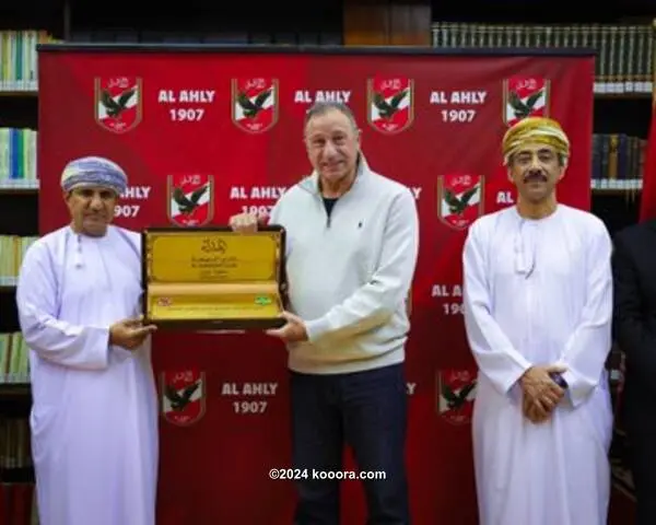 إبرا لاعب بدرجة مدرب 