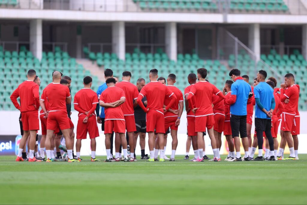 أخبار دوري روشن السعودي اليوم | الشباب يُحدد بديل عون السلولي، ونيوم يُدخل سلمان الفرج التاريخ | 