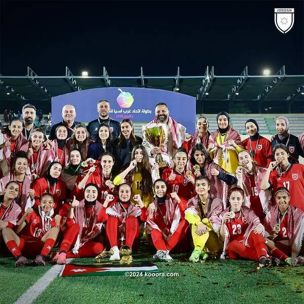 بنزيما يعود لتشكيل الاتحاد أمام الرياض فى الدوري السعودي.. وحجازى أساسيا 