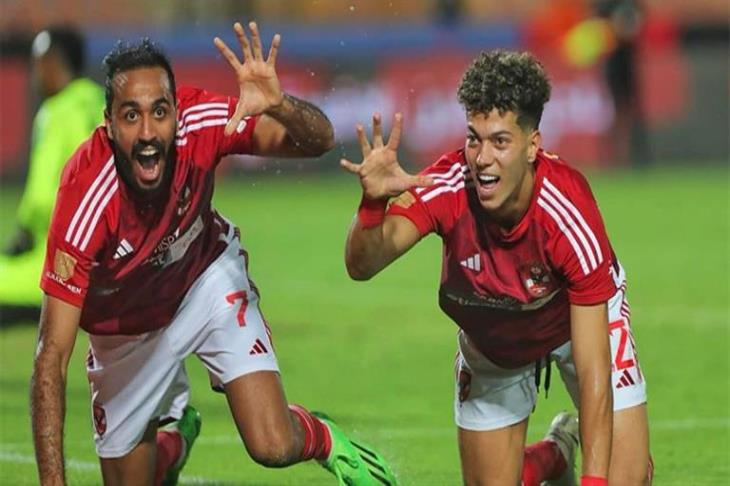 لاعب الأهلي السابق باولينيو يعلن اعتزاله كرة القدم 