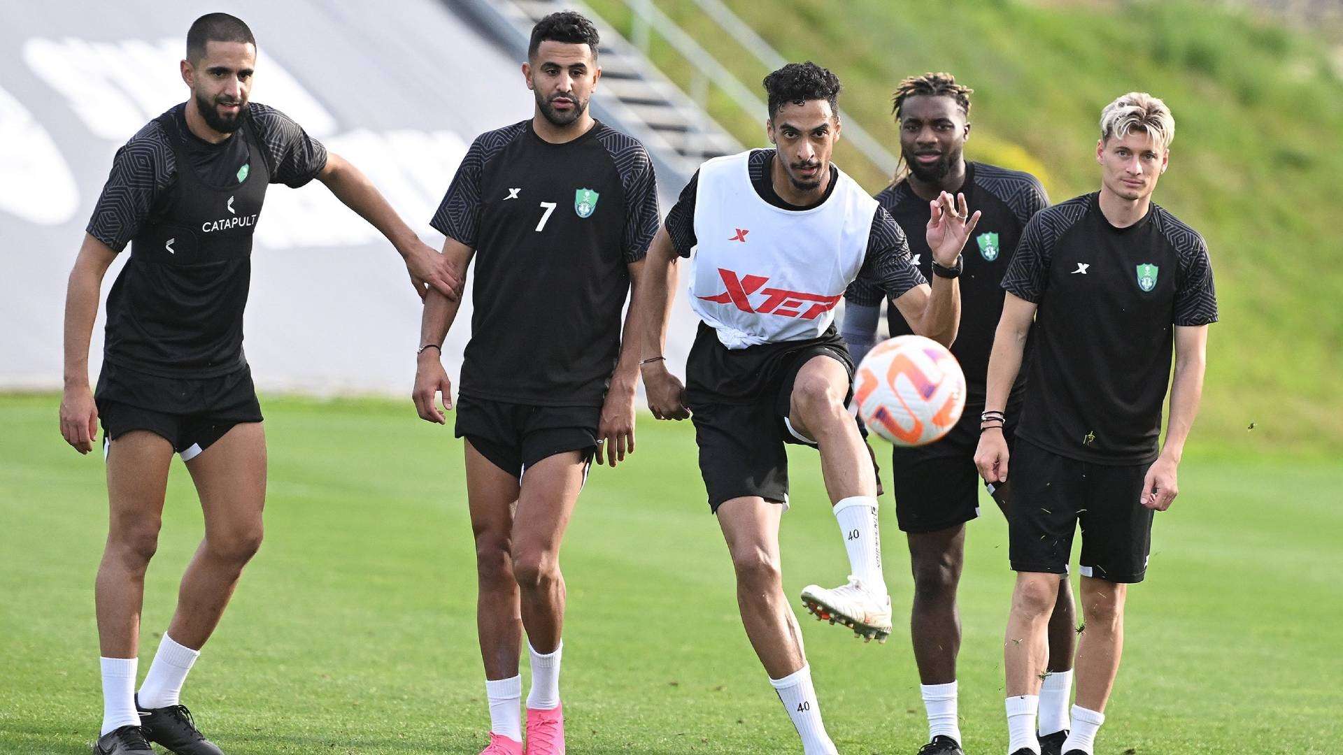 تاريخ مواجهات الهلال أمام التعاون في الدوري السعودي 