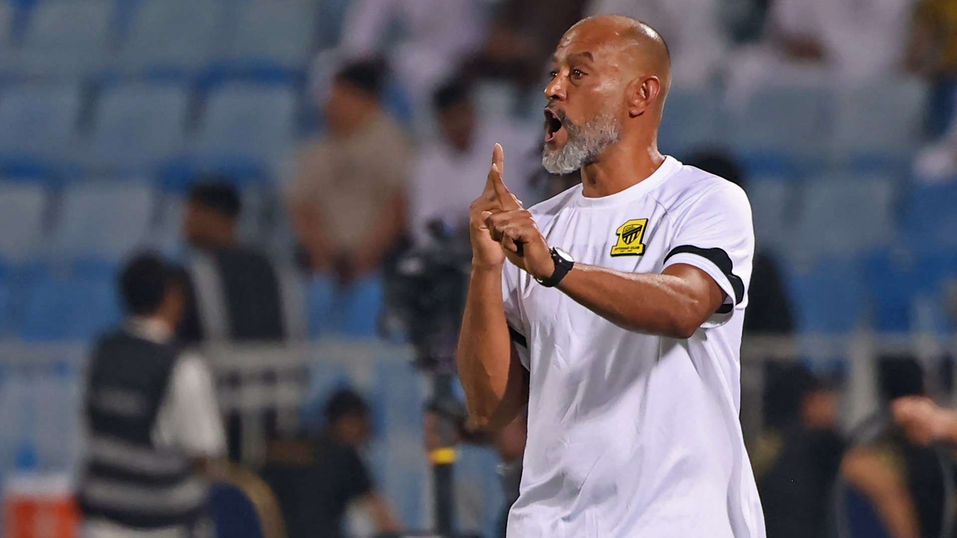 القادسية السعودي يحسم تعاقده مع نجم الهلال 