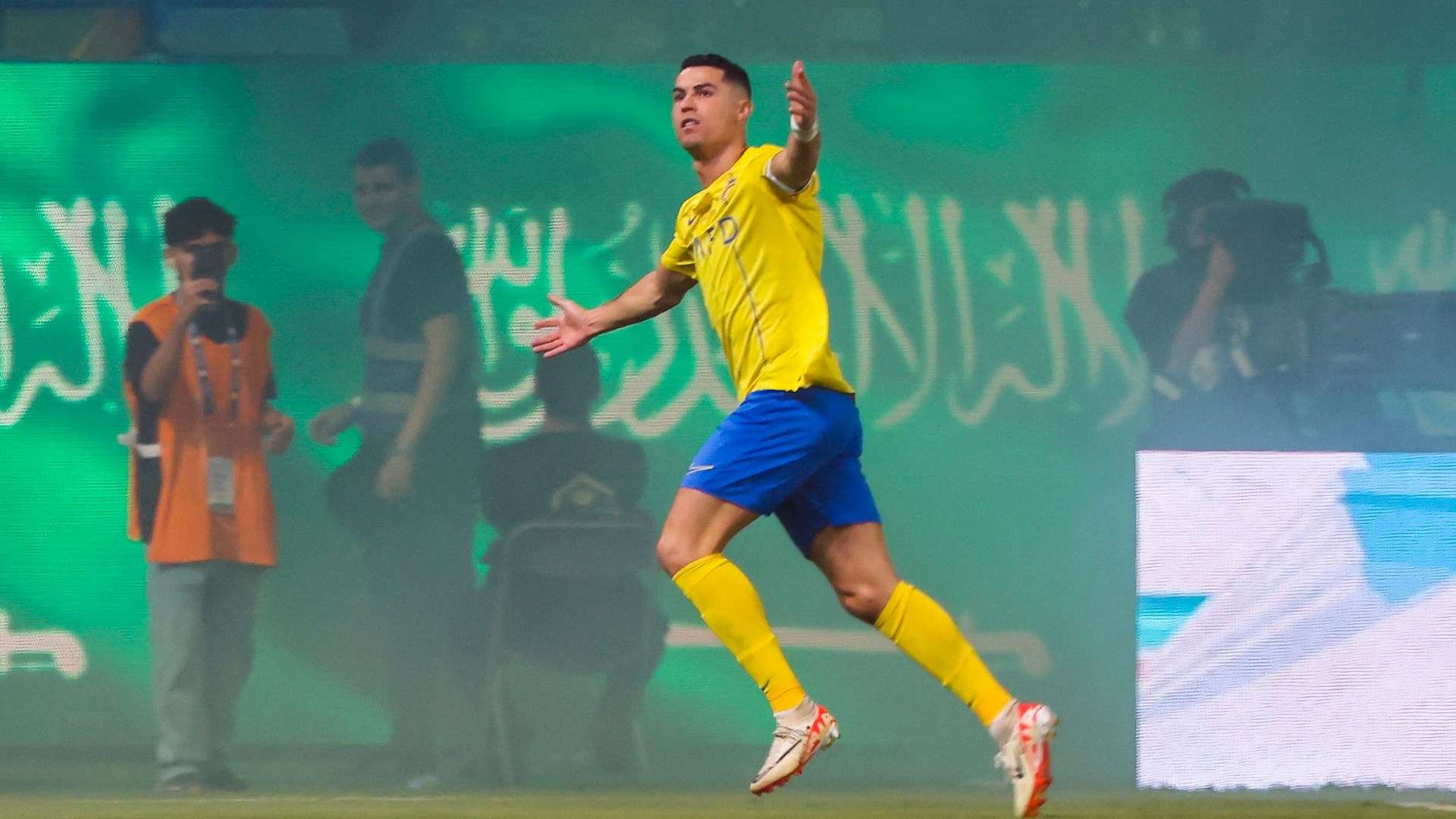 لاعب الريال السابق على رادار برشلونة 