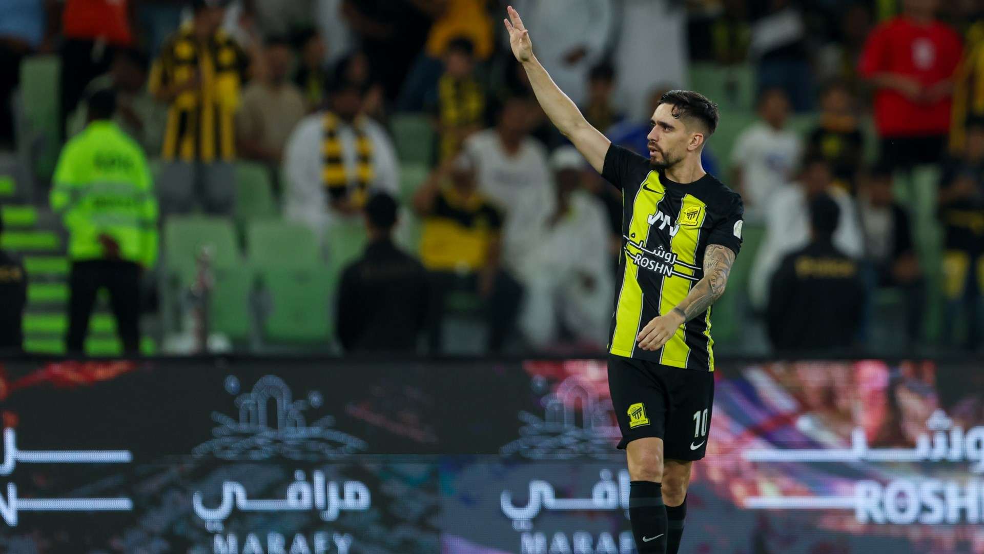 وضع الاتحاد والأخدود في ترتيب دوري روشن 