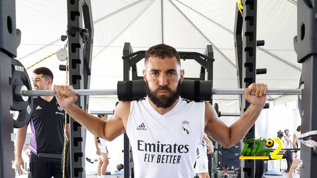 على ريال مدريد أن يتروى قبل التعاقد مع ديفيز 