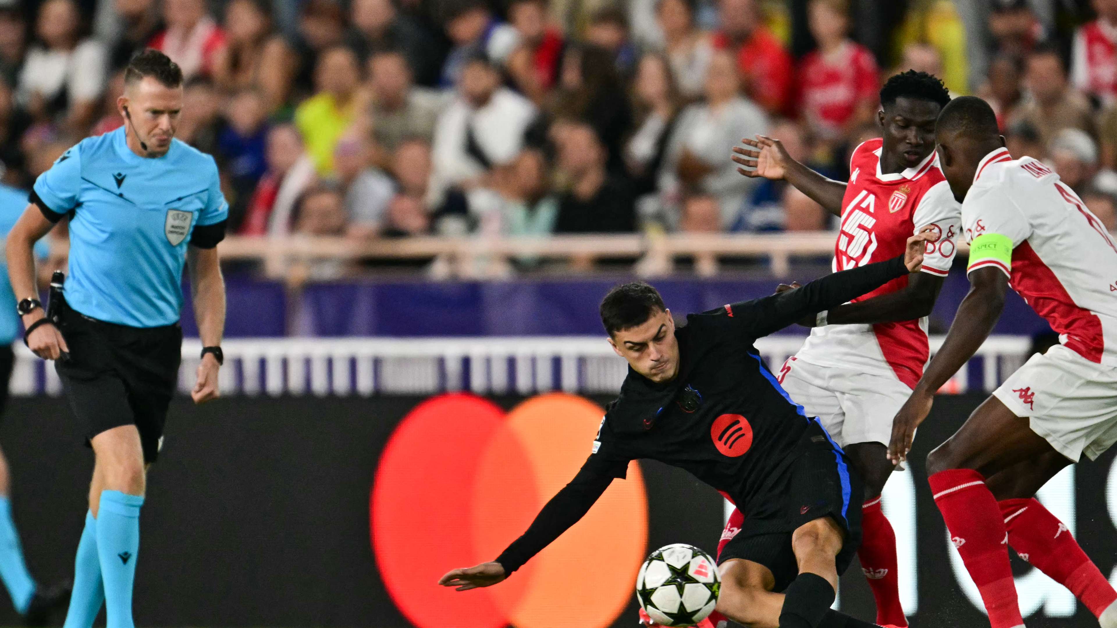 فيديو : جافي يبكي بعد الخسارة من ريال مدريد 