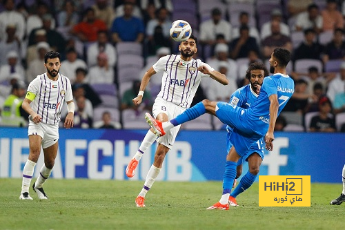 فيديو | تميمة احتفالات الزعيم .. "خليفة البليهي" يغرز علم الهلال في الجوهرة المشعة | 