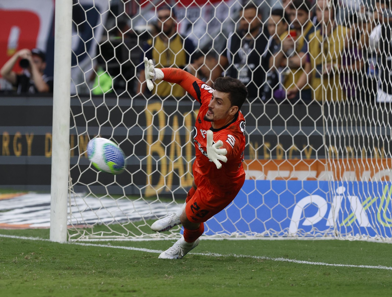 البكيرية ضد الهلال.. الزعيم يتقدم بهدف فى كأس خادم الحرمين فيديو 