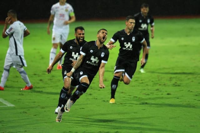 شاهد تقييم الهلال أمام الغرافة القطري 