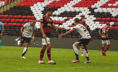 فيورنتينا يستهدف التعاقد مع لاعب روما 