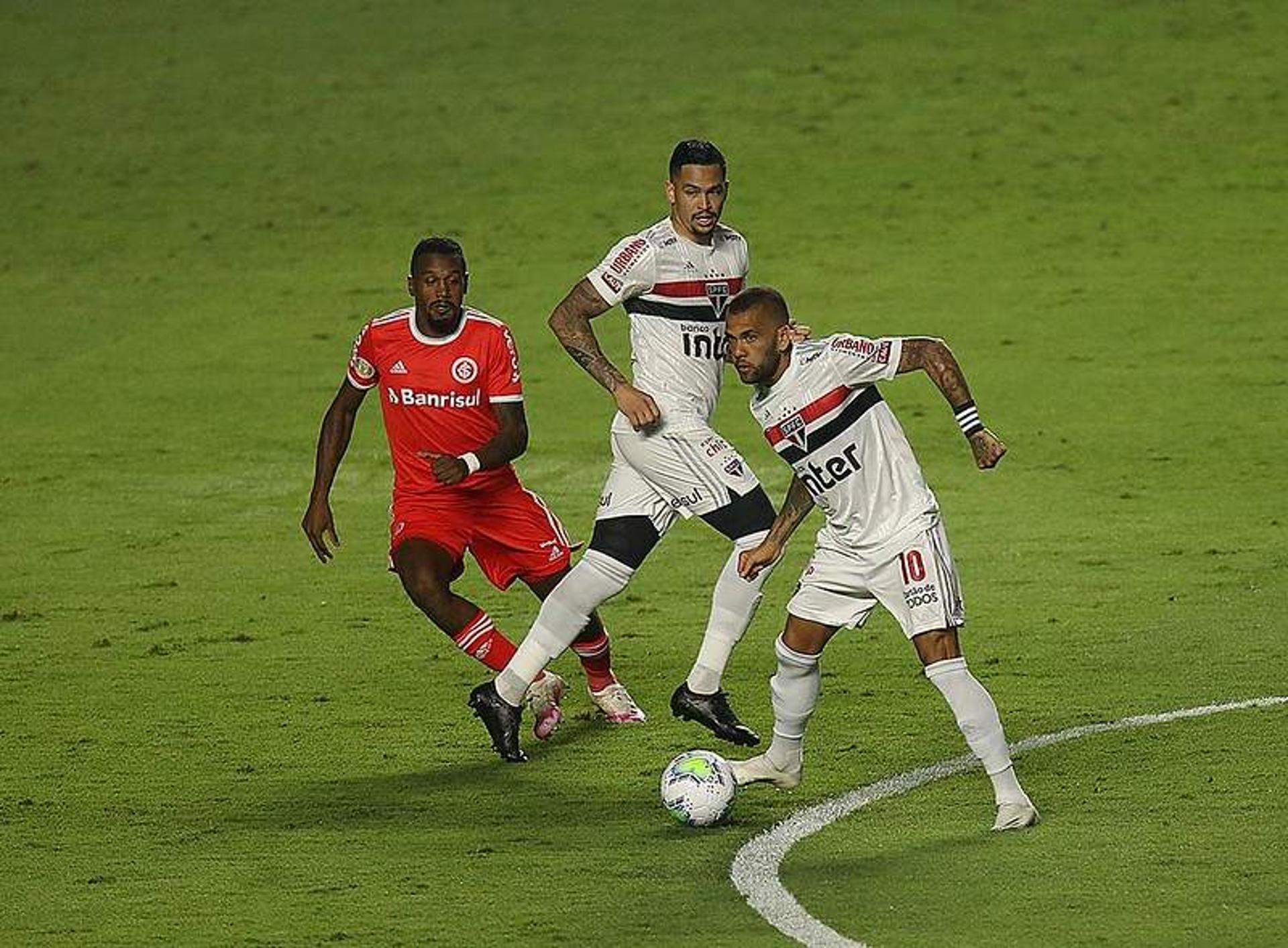 سامي الجابر يتغزل في قدرات مدرب الهلال جيسوس 