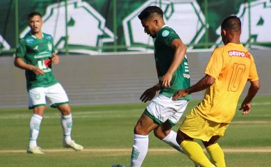 علي معلول ينفي اعتزال اللعب الدولي مع منتخب تونس 