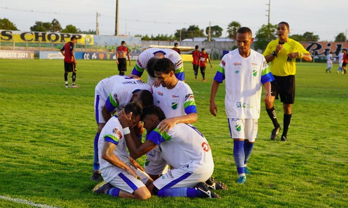 صراع بين ليفربول والأهلي والاتحاد على التعاقد مع كييزا 