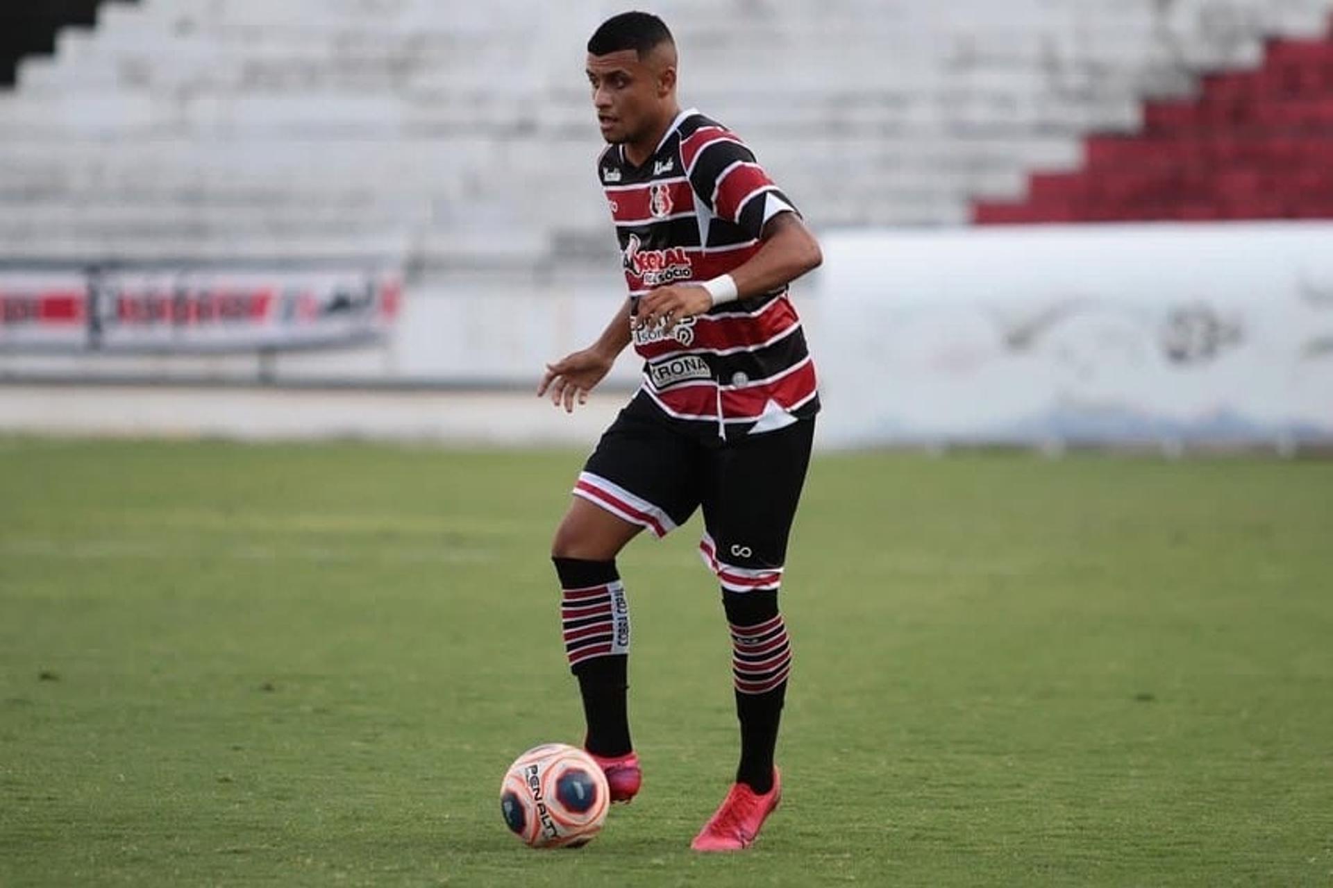 فيديو |"نشعر بالحسرة" و"مباراة هربت من دوري الأبطال" .. ذهول مصري بكلاسيكو الاتحاد والهلال | 