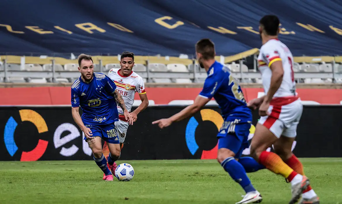 بالأخلاق تفوز على كوريا الجنوبية يا مانشيني .. و"ميسي الأردن" حل الهلال والاتحاد من مساومات محمد صلاح | 