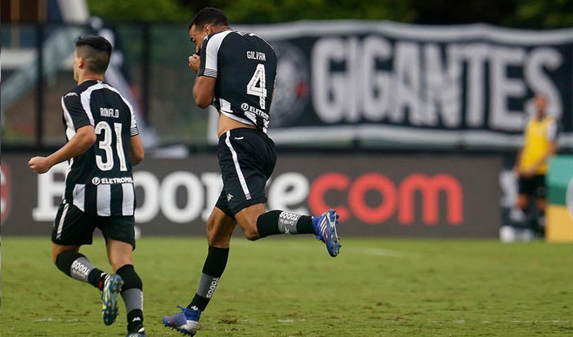 دفاع الهلال أمام العين في نصف نهائي دوري أبطال آسيا 