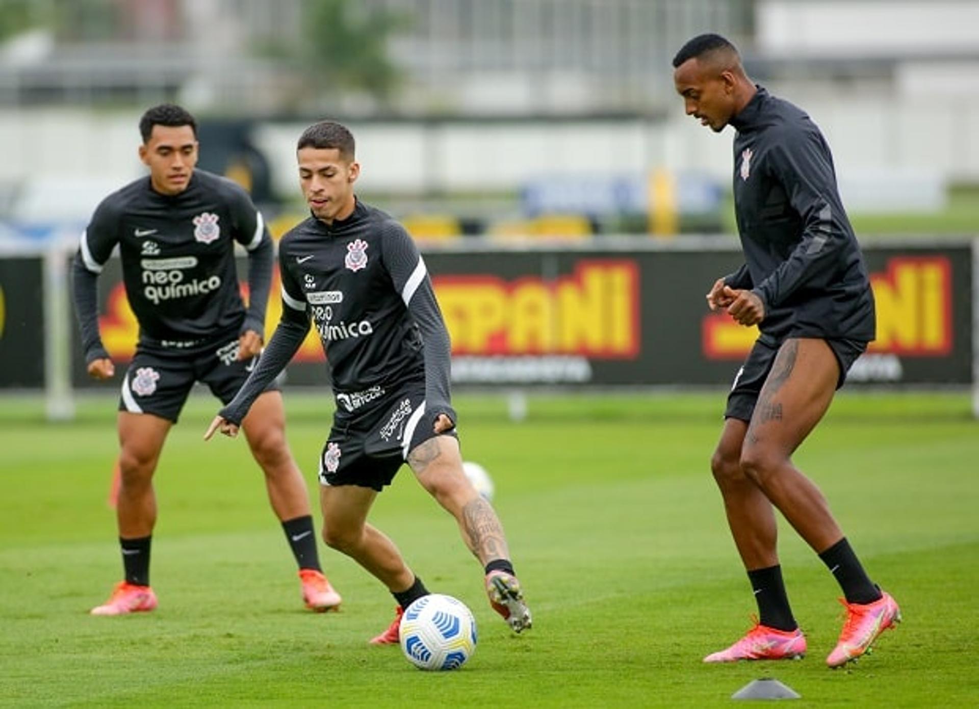 الزمالك يتوصل إلى اتفاق بفسخ التعاقد مع سامسون أكينيولا | يلاكورة 