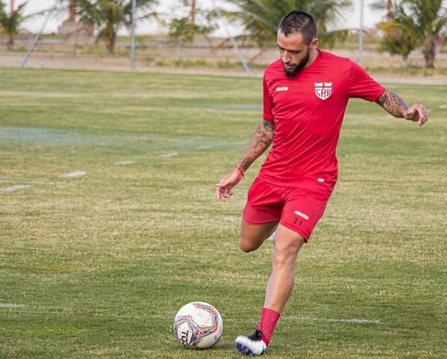 على خطى نجم الهلال .. نواف العقيدي يتحرك للتخلص من إصابته! | 