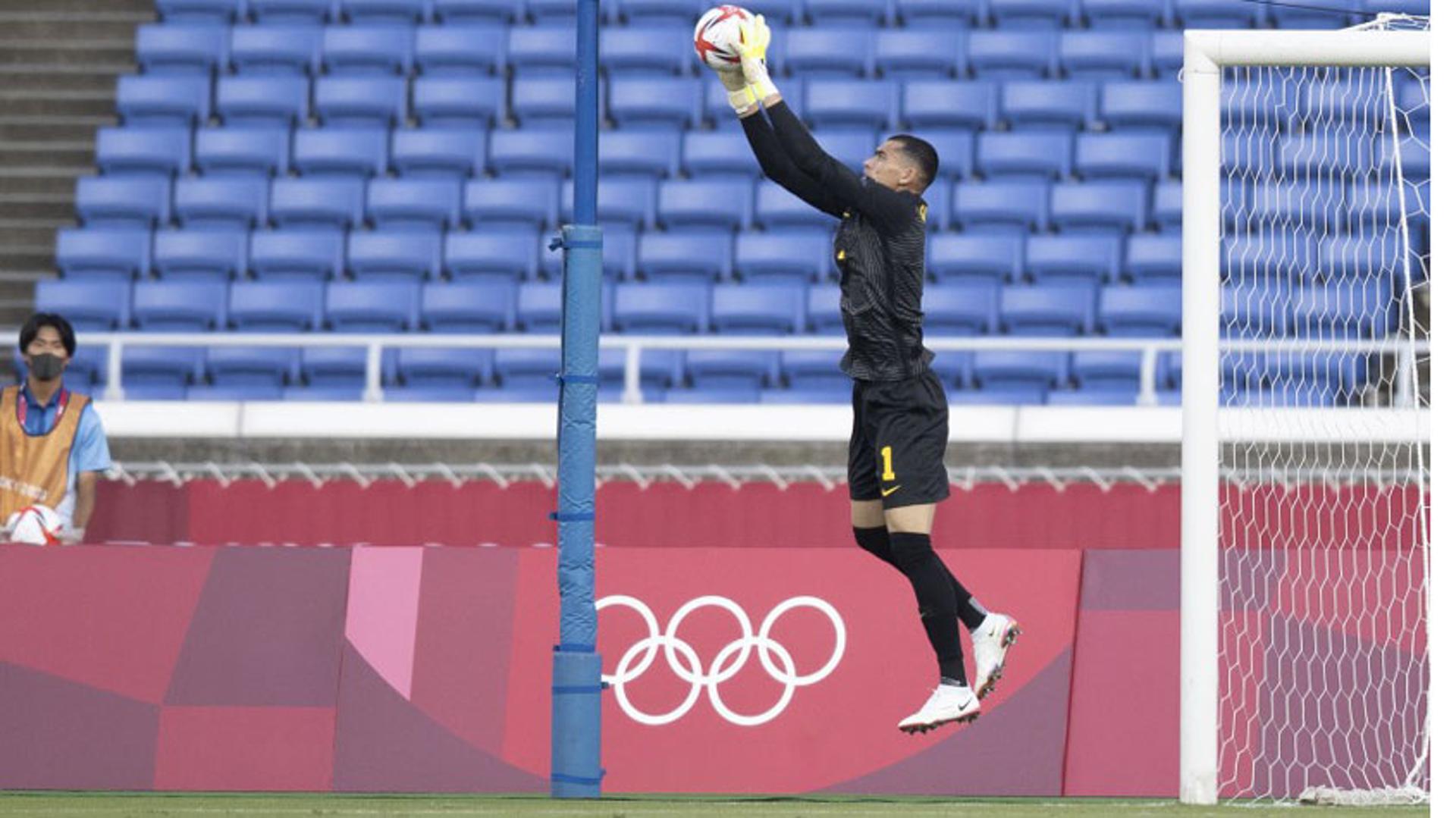 ما هي القنوات الناقلة لمباراة الحزم والهلال في دوري روشن السعودي 2023-2024 وكيف تتابعها عبر الإنترنت؟ | 