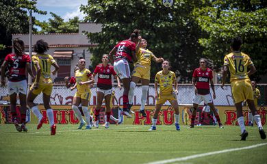 محاولة جديدة من رئيس الاتحاد البرازيلي للتعاقد مع أنشيلوتي 