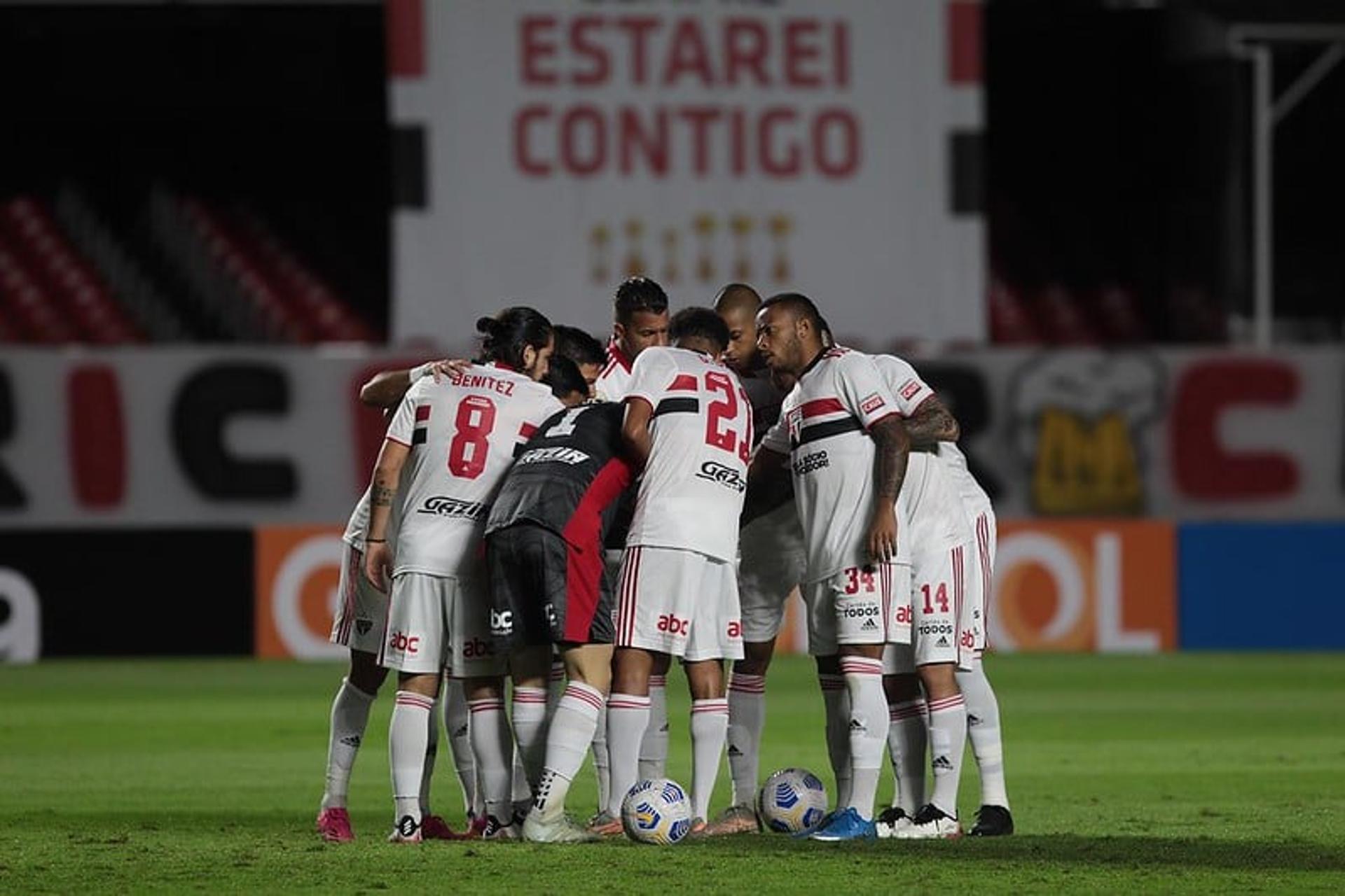 وليد الركراكي يسطر التاريخ مع منتخب المغرب.. الأرقام توضح 