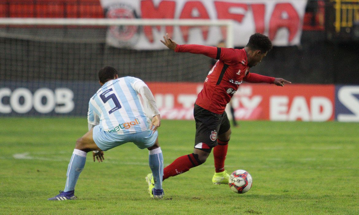 شاهد أهداف مباراة الأهلي والتعاون في الدوري 