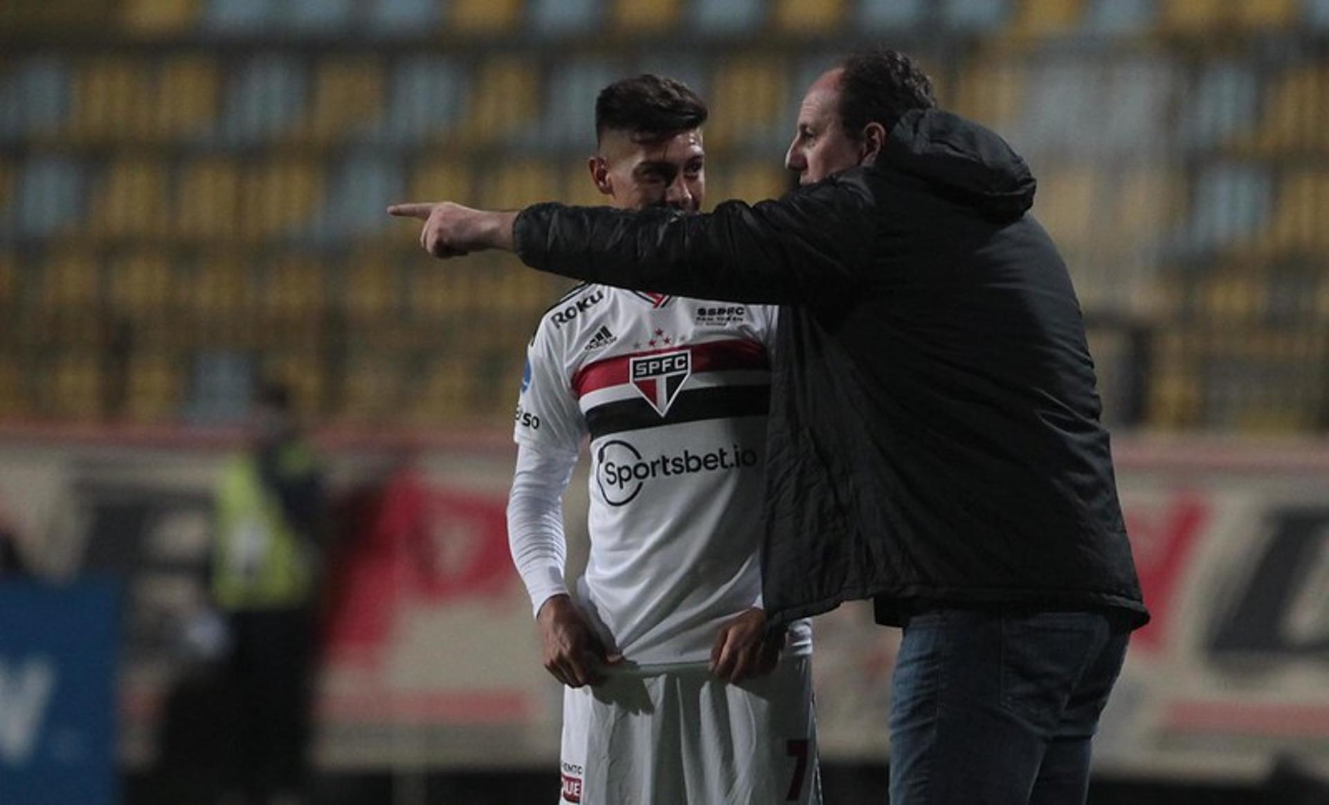 فيديو: أهداف مباراة النصر والرائد 