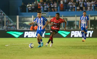 كاسترو لم يحسم تشكيلة النصر التي ستواجه الهلال 