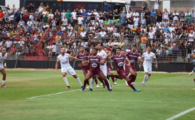 رونالدو وماني يقودان هجوم النصر أمام الطائي في الدوري السعودي 