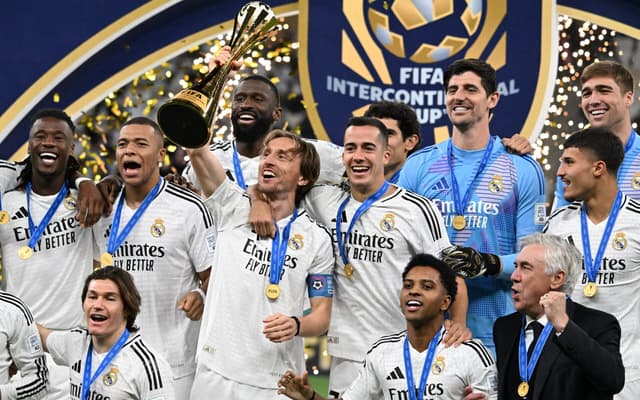 إقالة راؤول من تدريب الكاستيا في ريال مدريد … أمر مستبعد 