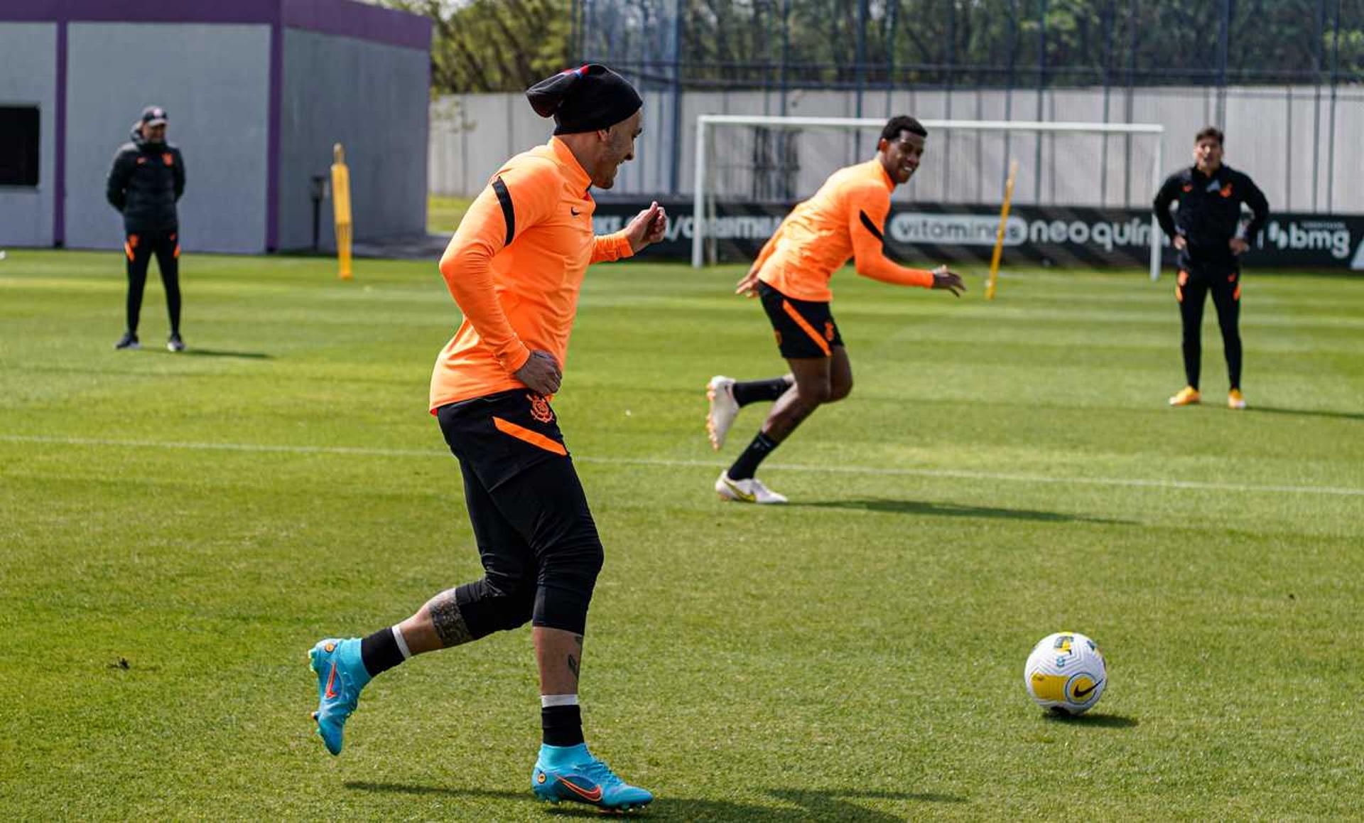 ديكو يعترف برفض الهلال لطلب برشلونة 