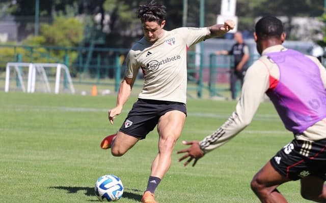 نهاية صداع كاسترو .. النصر يودع لاعبه الأجنبي قبل نهائي السوبر أمام الهلال! | 