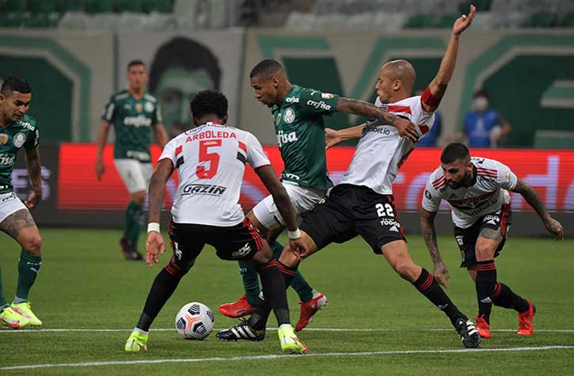 أهداف رونالدو والدوسري الأجمل فى الجولة الـ 26 بالدوري السعودي.. فيديو 