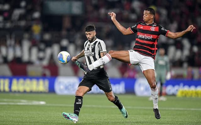 فايلر الأهلي على رادار دوري روشن 