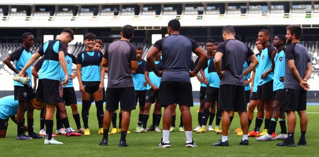 الهلال يتفوق على أندية الدوري برقم مميز هذا الموسم 