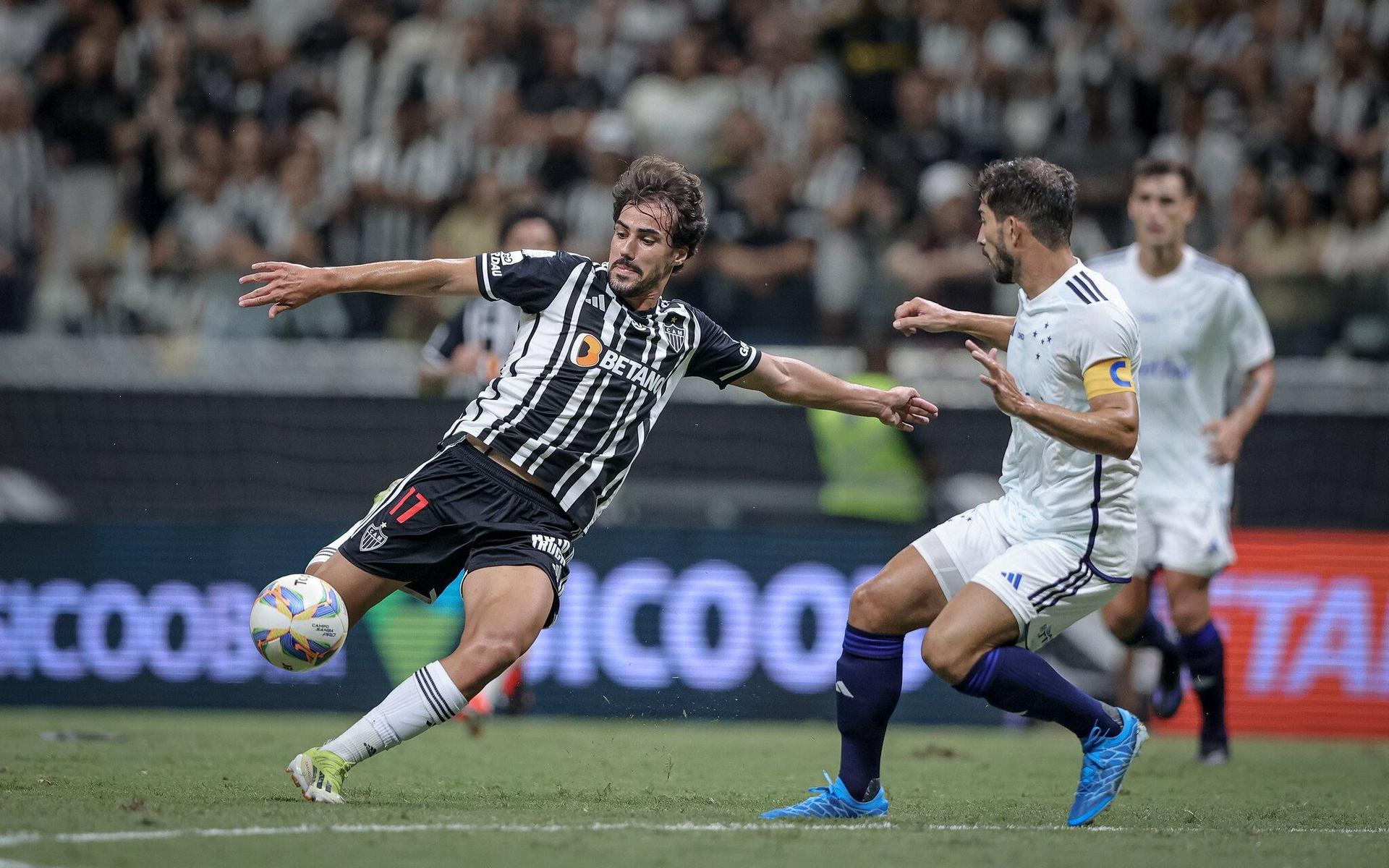 سفيان رحيمي الأعلى مشاركة بين لاعبي الدوري الإماراتي في 2024 - Scores 