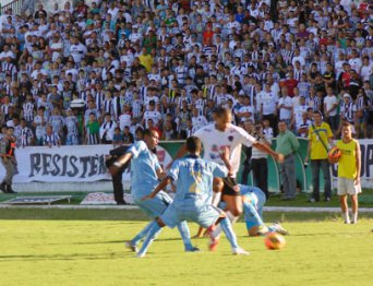 إعلامي مستاء: حفل تتويج الهلال صادم .. واللاعبون حاولوا التجمل! | 