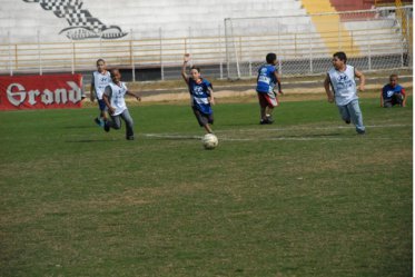 بايلي بديل كوليبالي على رادار مانشستر يونايتد 