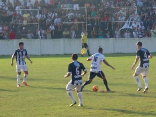 الهلال يسقط في فخ التعادل السلبي أمام الترجي 